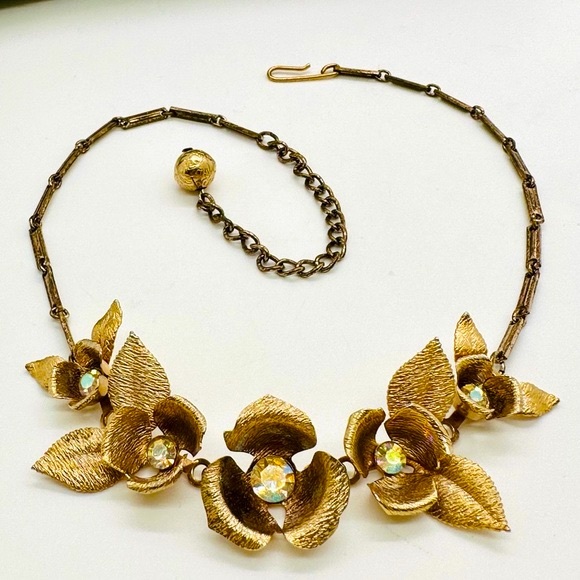 Vintage Deco Rhinestone Flower Statement Necklace - Picture 10 of 17